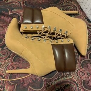 Stylish Lace Up Shoe Boot